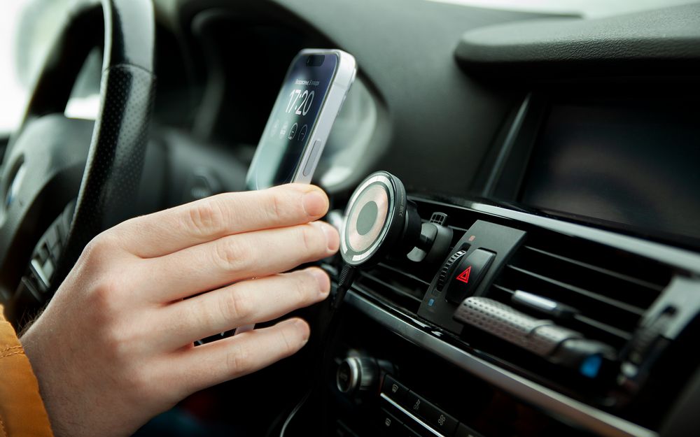 Держатель Cooper Auto Wireless с беспроводной зарядкой