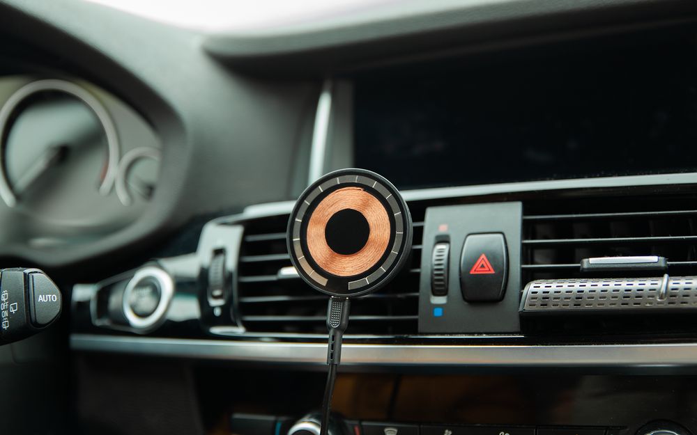 Держатель Cooper Auto Wireless с беспроводной зарядкой